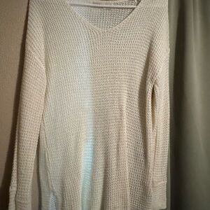Time and Tru Women's V-Neck Cream Sweater